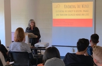 UNM Communication and Journalism hosted colloquium speaker Dr. Sarah Amira de la Garza of Arizona State University in 2019. (Photo by Dr. Shinsuke Eguichi) 
